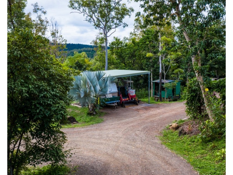 442 Sugarloaf Road, Riordanvale QLD 4800