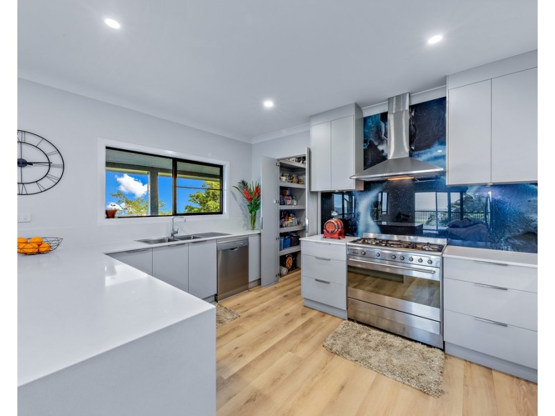 127 Staniland Drive, Strathdickie QLD 4800