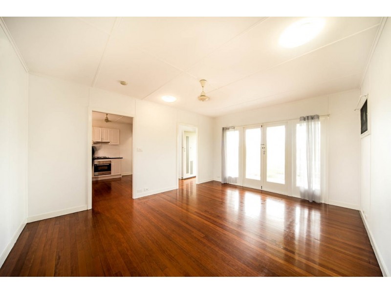 11 Holmes Street, Proserpine QLD 4800