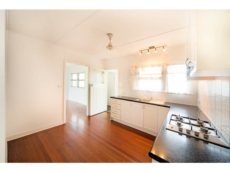 11 Holmes Street, Proserpine QLD 4800