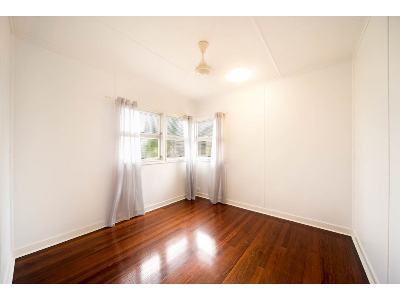 11 Holmes Street, Proserpine QLD 4800