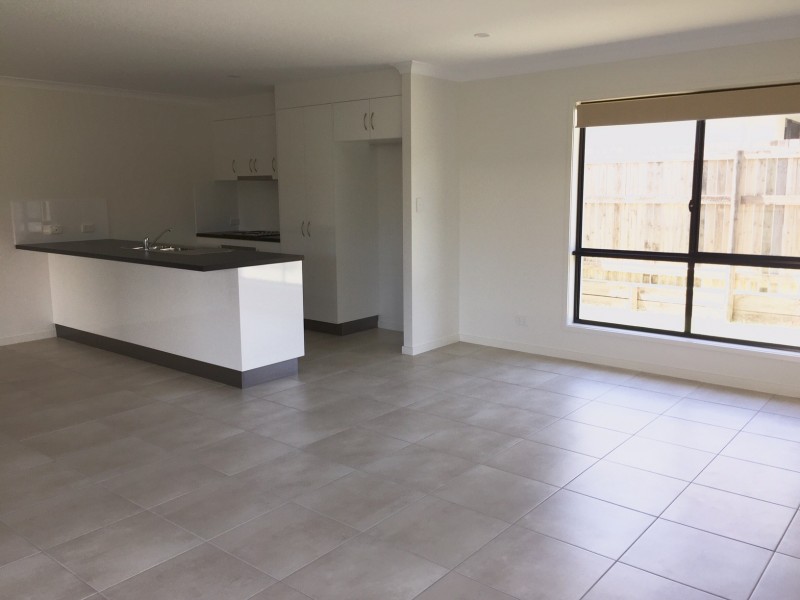 26 Trader Crescent, Cannonvale QLD 4802