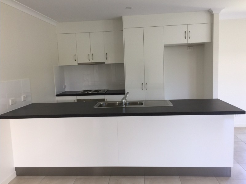 26 Trader Crescent, Cannonvale QLD 4802