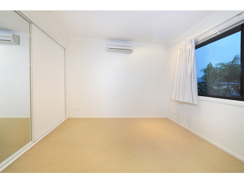 14/16 Beach Road, Cannonvale QLD 4802