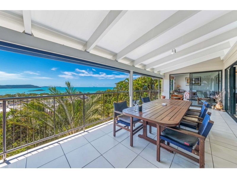 1 Woodwark Crescent, Cannonvale QLD 4802