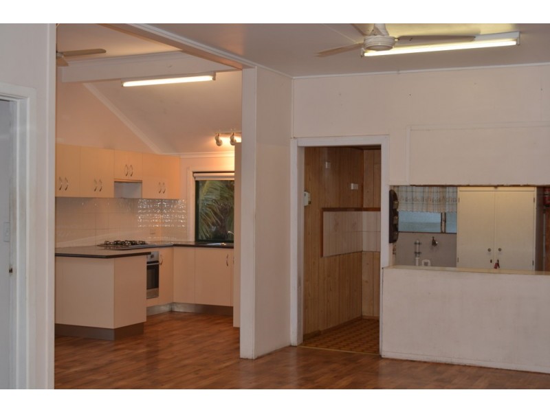 62 Faust Street, Proserpine QLD 4800