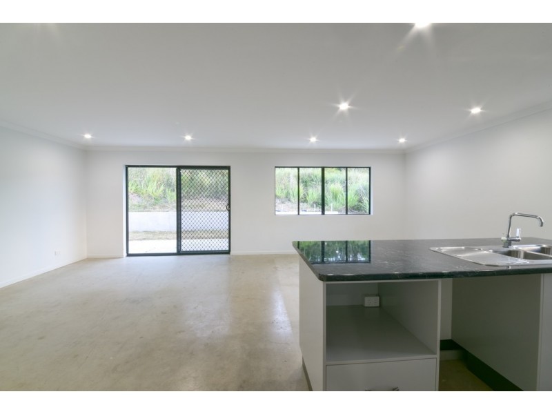 47 South Molle Boulevard, Cannonvale QLD 4802