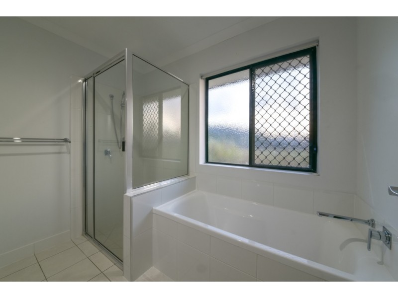 47 South Molle Boulevard, Cannonvale QLD 4802