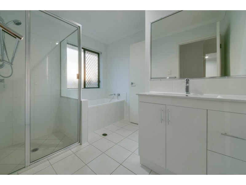 47 South Molle Boulevard, Cannonvale QLD 4802