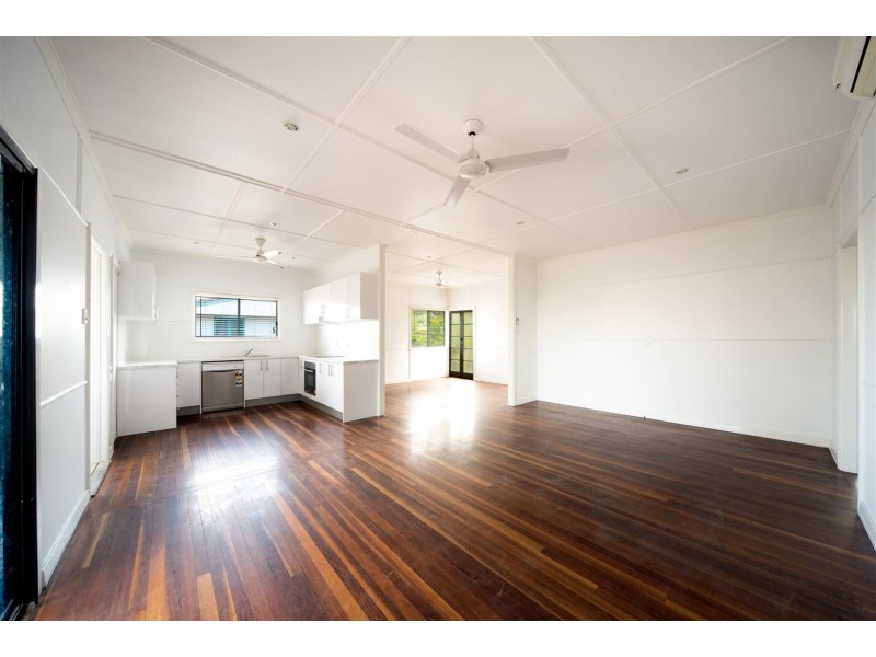 12 Philip Street, Proserpine QLD 4800