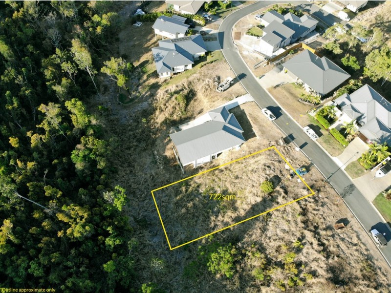 14 Scarlet Gum Crescent, Cannonvale QLD 4802