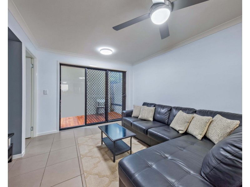 2/16 Schnapper Street, Cannonvale QLD 4802