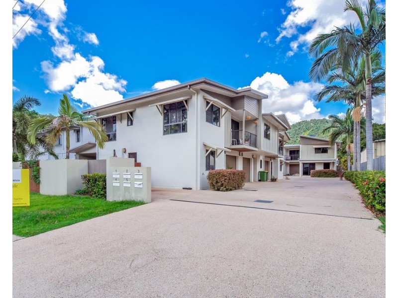 2/16 Schnapper Street, Cannonvale QLD 4802
