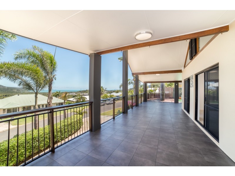 3 Whitehaven Crescent, Cannonvale QLD 4802