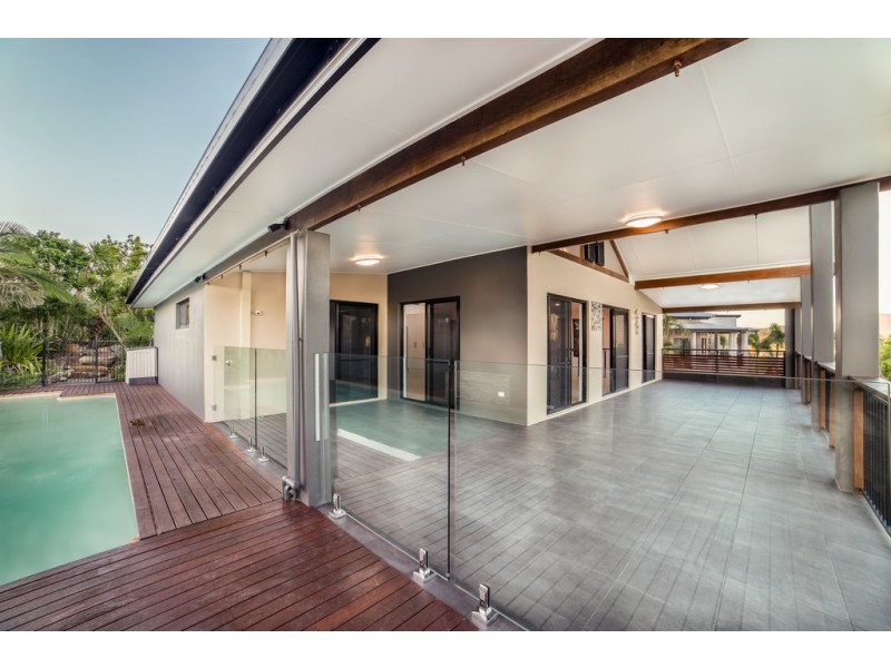 3 Whitehaven Crescent, Cannonvale QLD 4802