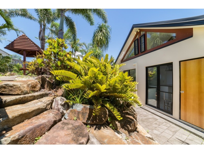 3 Whitehaven Crescent, Cannonvale QLD 4802