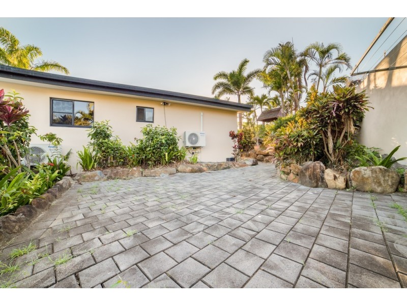 3 Whitehaven Crescent, Cannonvale QLD 4802