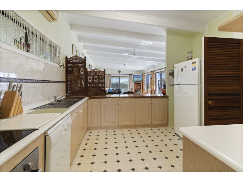 5 Shutehaven Close, Shute Harbour QLD 4802