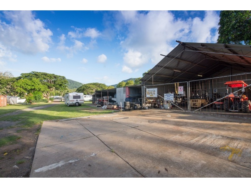 1681 Shute Harbour Road, Cannonvale QLD 4802