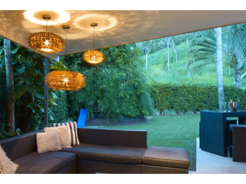 27 Tropic Road, Cannonvale QLD 4802