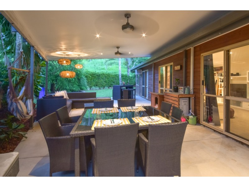 27 Tropic Road, Cannonvale QLD 4802