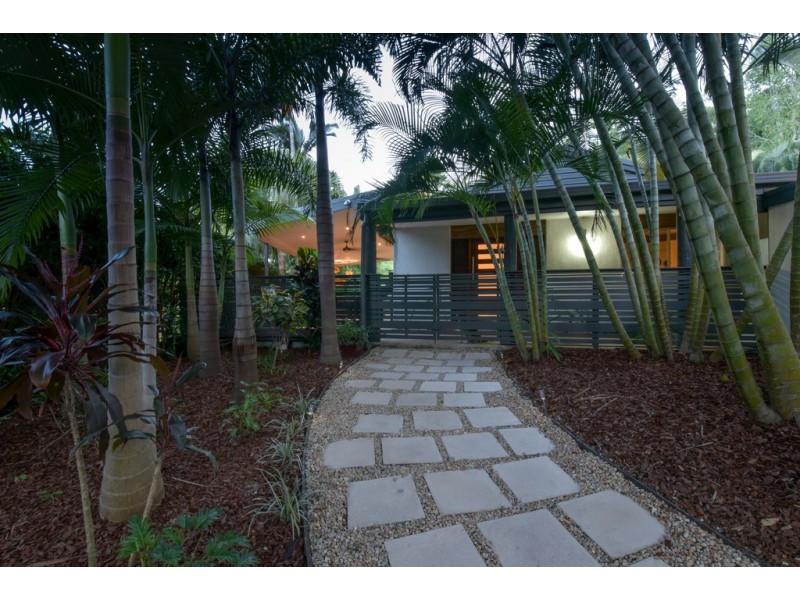 27 Tropic Road, Cannonvale QLD 4802