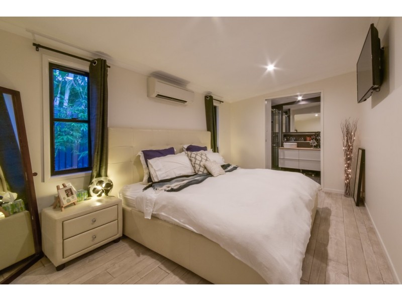 27 Tropic Road, Cannonvale QLD 4802