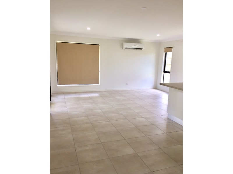 19 Trader, Cannonvale QLD 4802