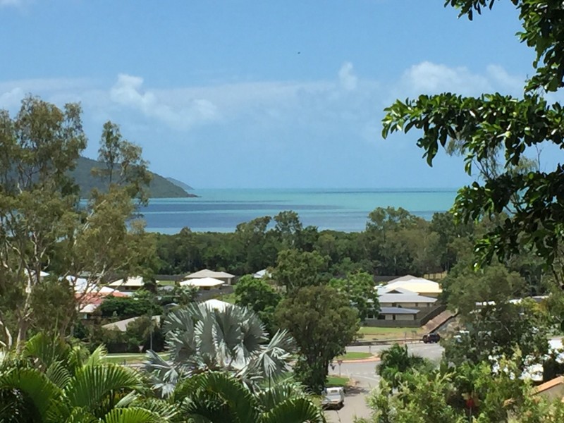 10 Arundel Court, Cannonvale QLD 4802