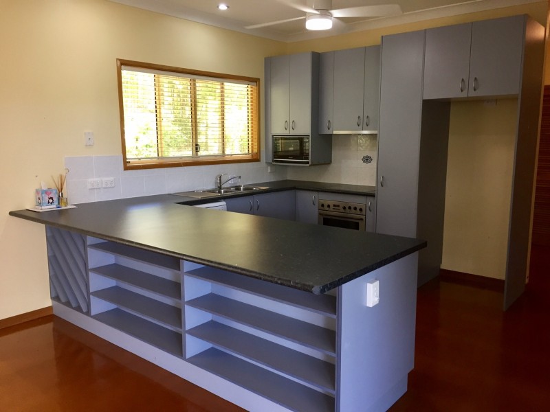 10 Arundel Court, Cannonvale QLD 4802