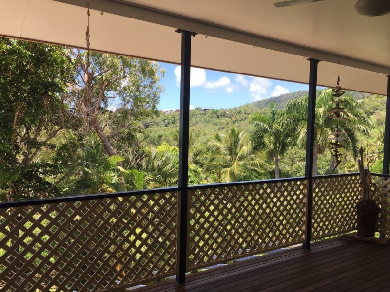 10 Arundel Court, Cannonvale QLD 4802