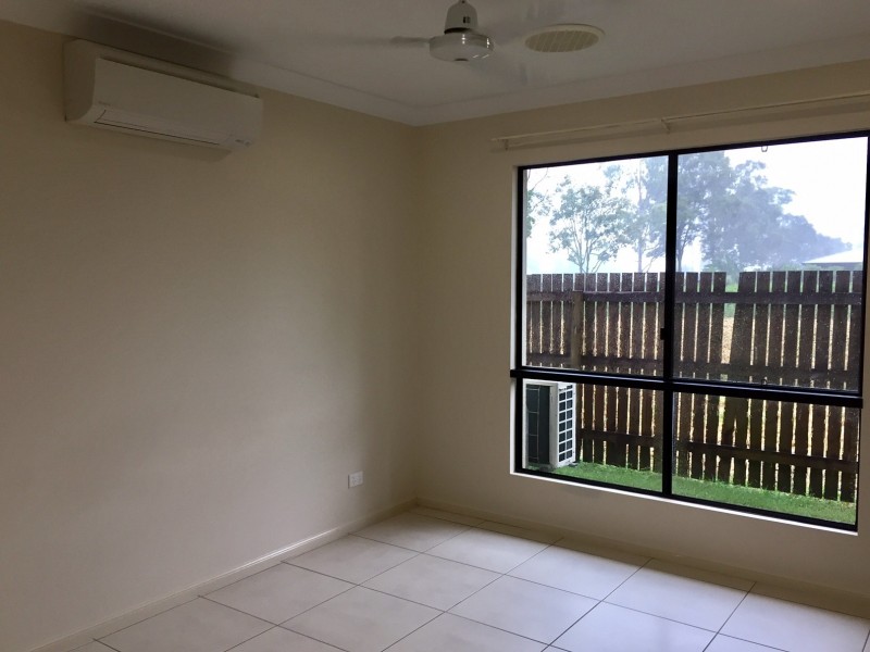 2/62 South Molle Boulevard, Cannonvale QLD 4802