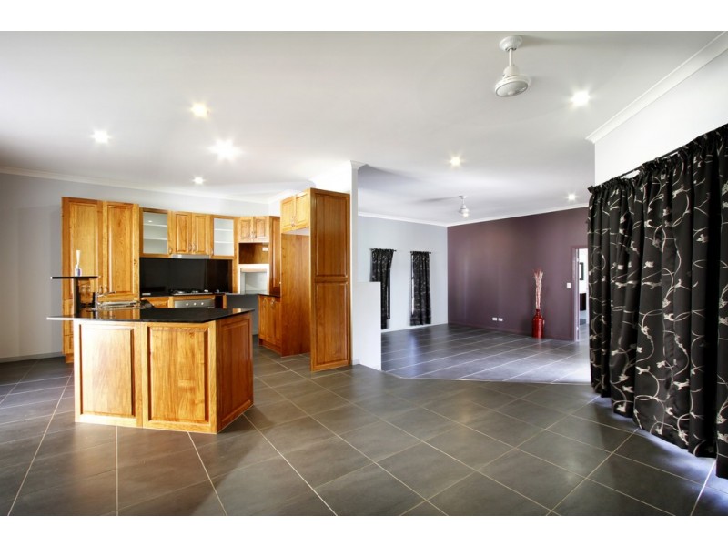 1 Armada Crescent, Jubilee Pocket QLD 4802