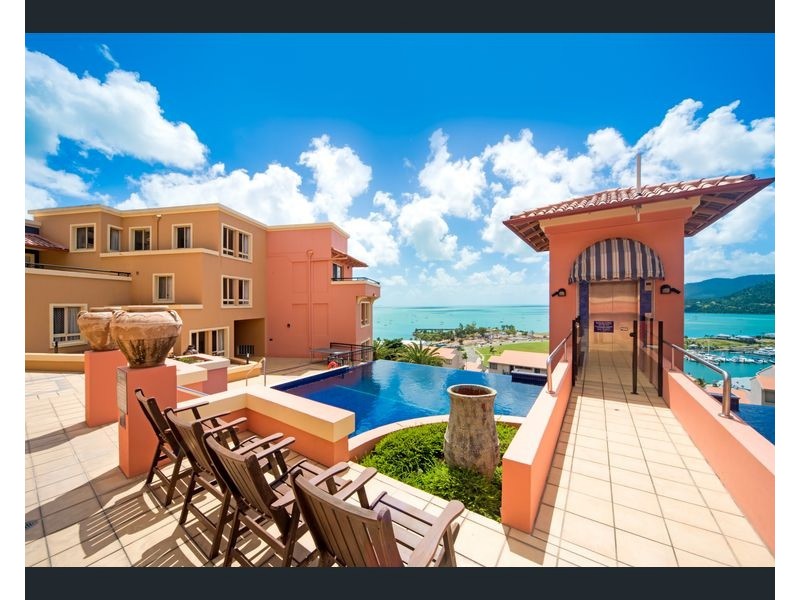 10/18 Golden Orchid Drive, Airlie Beach QLD 4802