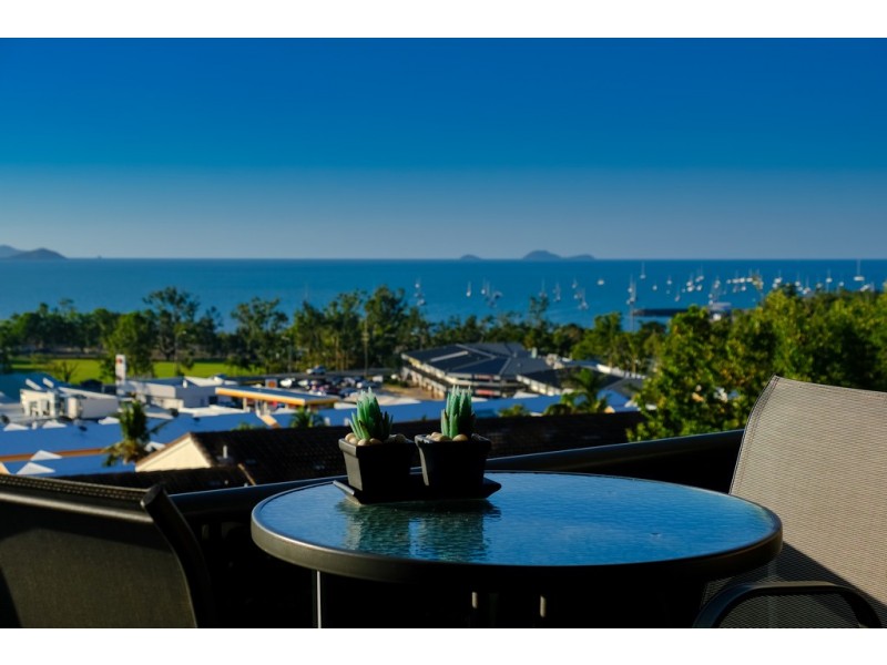 127/4 Eshelby Drive, Cannonvale QLD 4802