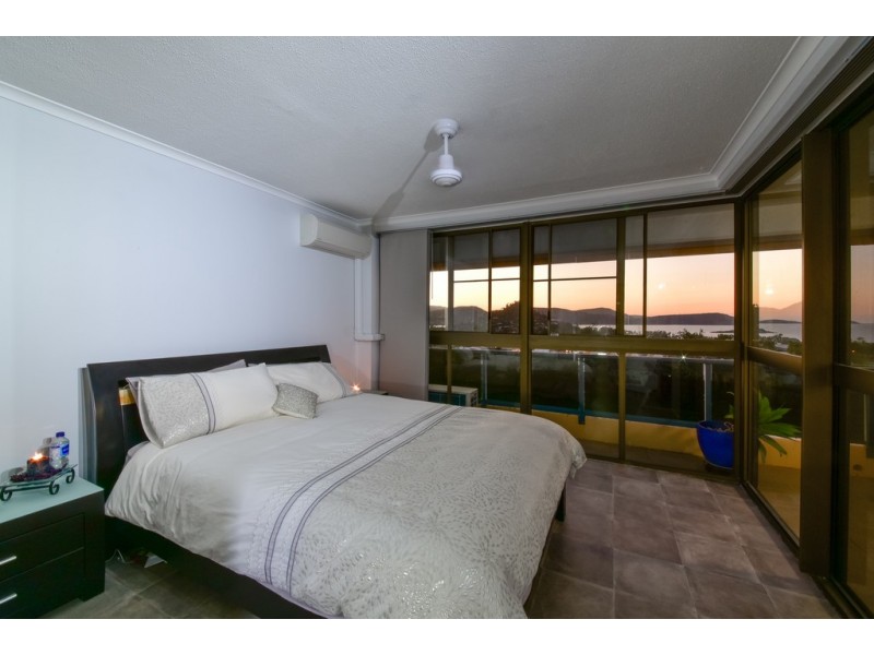 127/4 Eshelby Drive, Cannonvale QLD 4802