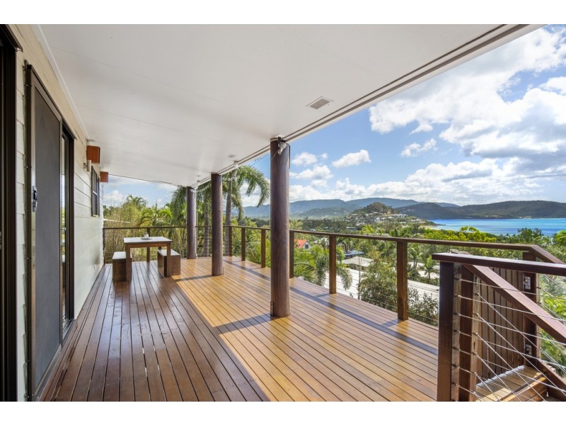 61 Eshelby Drive, Cannonvale QLD 4802