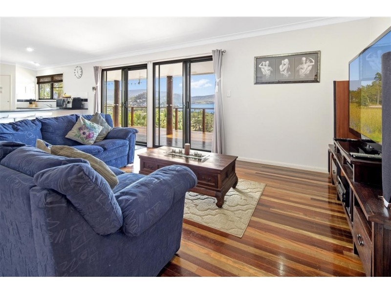 61 Eshelby Drive, Cannonvale QLD 4802