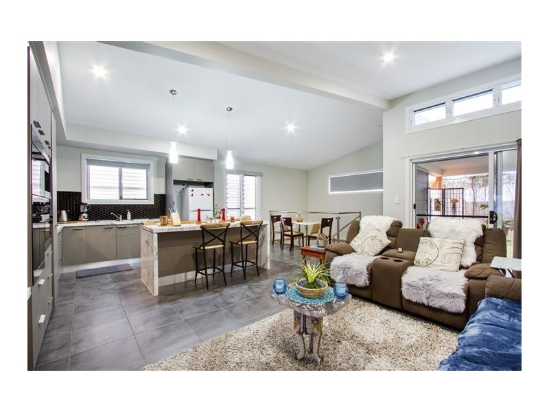 7 Pearl Street, Cannonvale QLD 4802