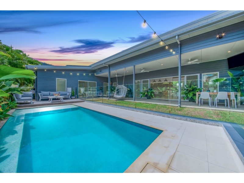 7 Ryben Court, Cannonvale QLD 4802
