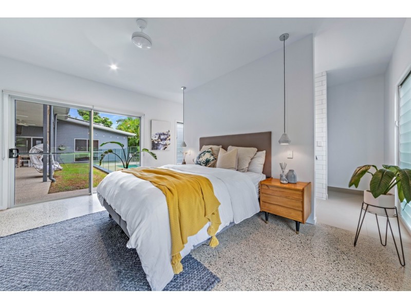 7 Ryben Court, Cannonvale QLD 4802