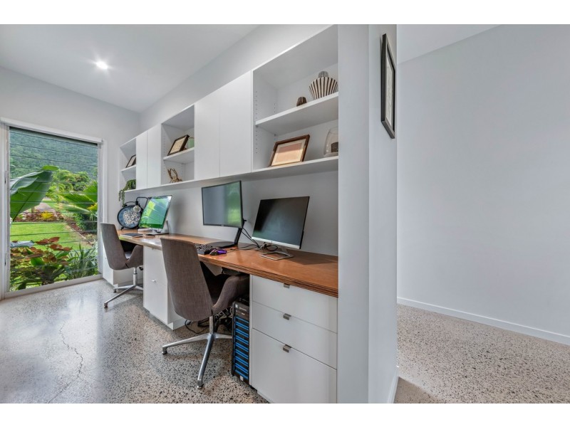 7 Ryben Court, Cannonvale QLD 4802