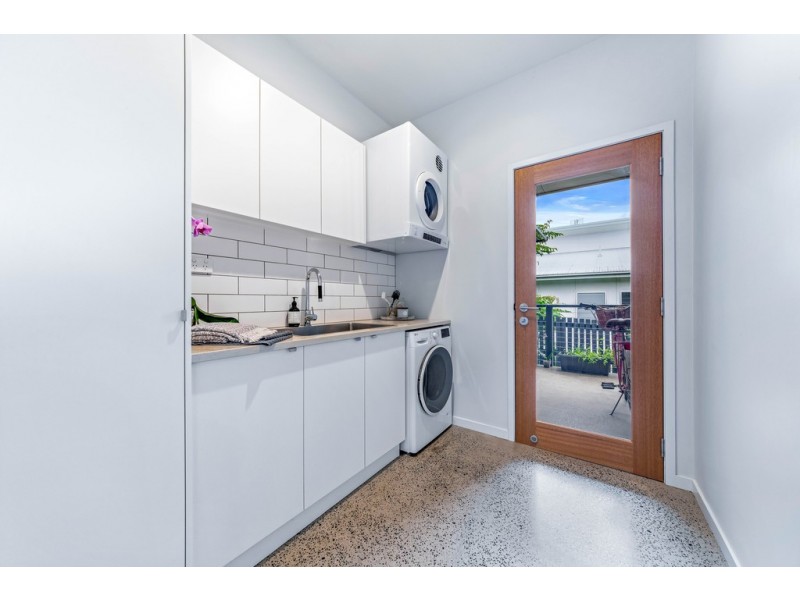 7 Ryben Court, Cannonvale QLD 4802