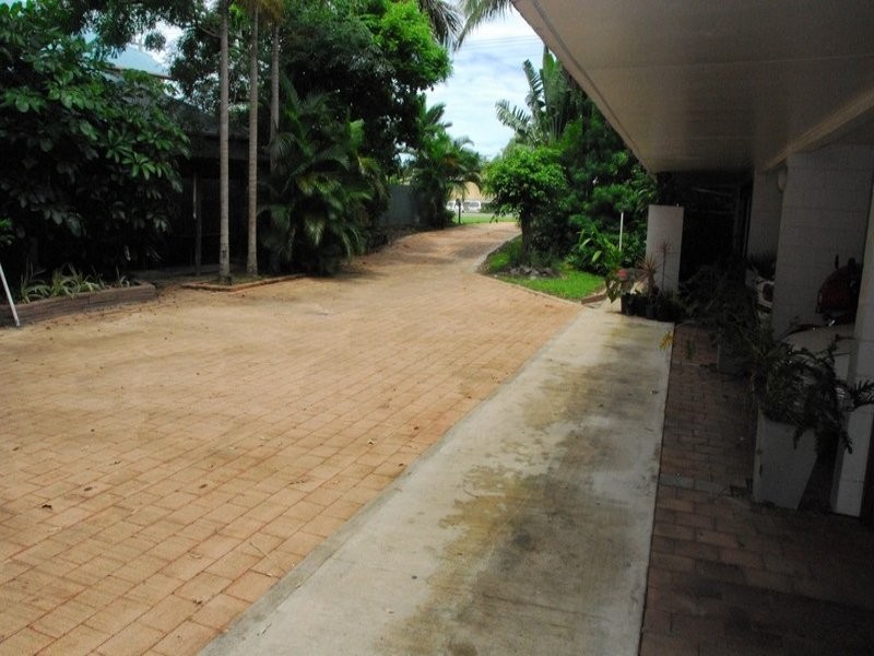 14 Beach Road, Cannonvale QLD 4802
