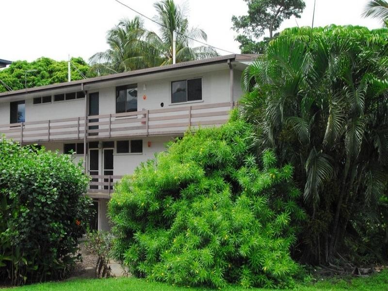 14 Beach Road, Cannonvale QLD 4802