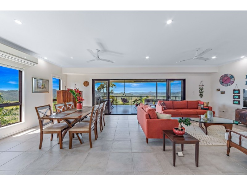 200 Staniland Drive, Strathdickie QLD 4800