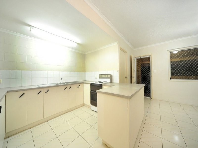 2/169 Shute Harbour Road, Cannonvale QLD 4802