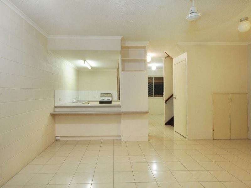 2/169 Shute Harbour Road, Cannonvale QLD 4802