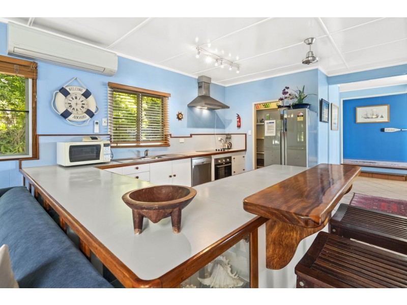 13 Ocean View Avenue, Airlie Beach QLD 4802