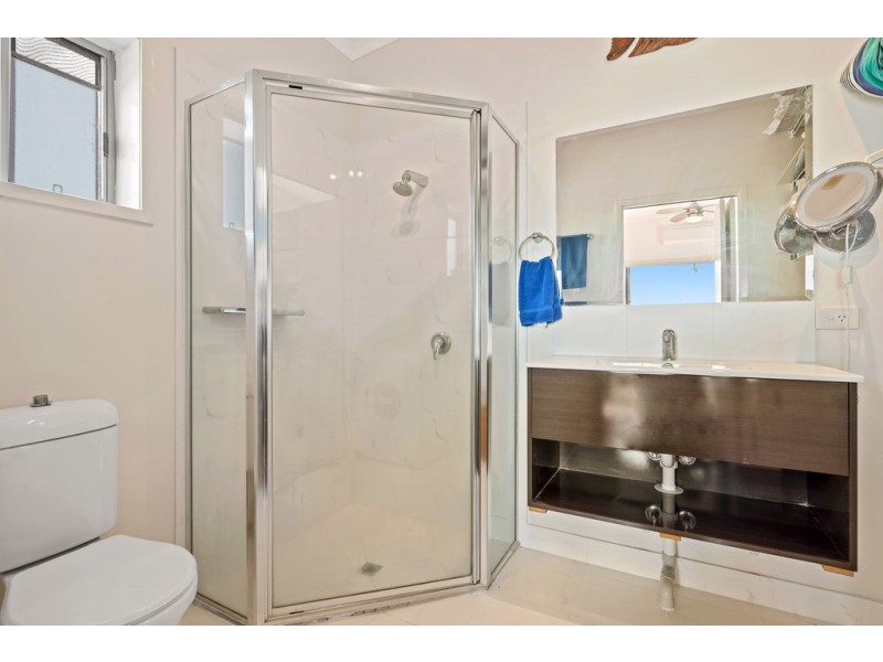 13 Ocean View Avenue, Airlie Beach QLD 4802